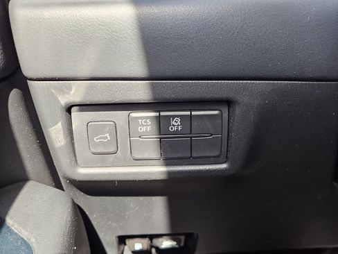 Used 2018 MAZDA CX-5 Touring w/ Preferred Equipment Package FWD image 20