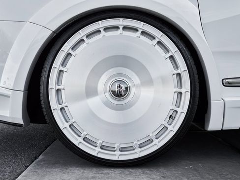 Used 2025 Rolls-Royce Cullinan image 28