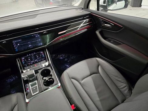 Used 2025 Audi Q7 3.0T Premium Plus image 38