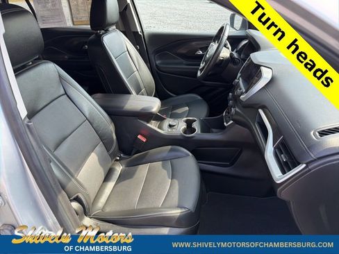 Used 2022 GMC Terrain SLT image 15