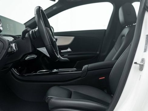 Used 2025 Mercedes-Benz CLA 250 image 10