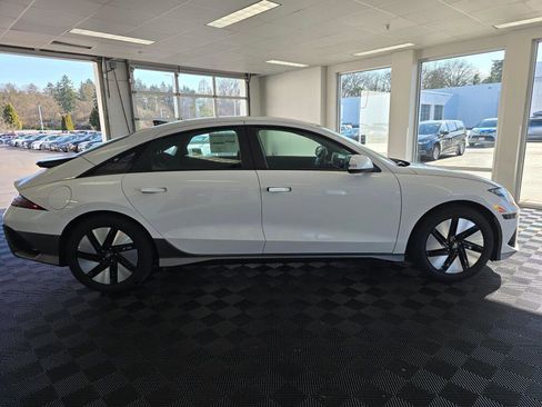 New 2025 Hyundai Ioniq 6 SE image 3
