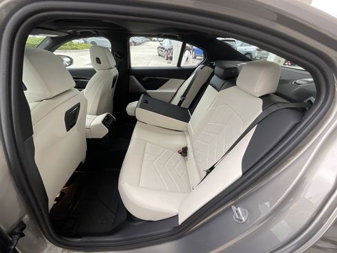 New 2026 BMW 530i w/ Premium Package image 28