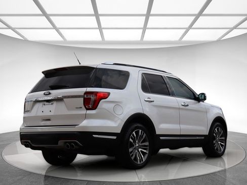 Used 2018 Ford Explorer Platinum AWD/4WD image 6