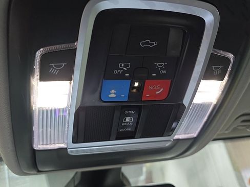 Used 2024 RAM 2500 Laramie image 19