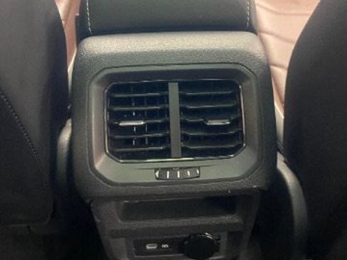 Used 2024 Volkswagen Tiguan SEL R-Line AWD/4WD image 19
