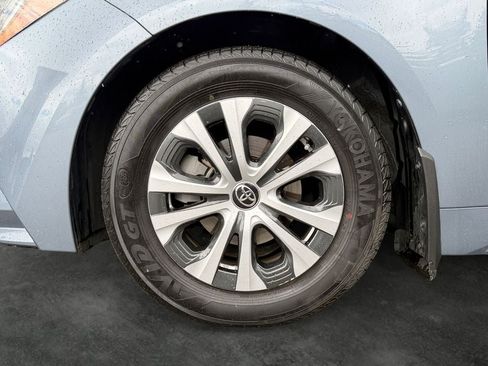 Used 2021 Toyota Corolla LE FWD image 4