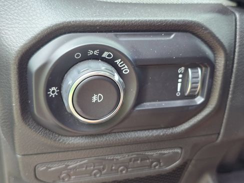 Used 2024 Jeep Wrangler Unlimited Sport AWD/4WD image 31