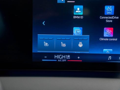 Certified 2025 BMW X3 xDrive30i w/ Premium Package image 30