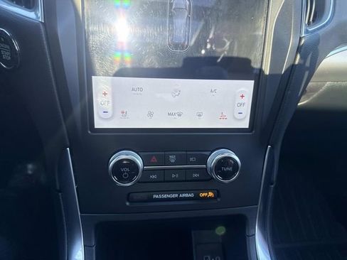 Certified 2024 Ford Edge Titanium w/ Titanium Elite Package image 32