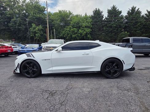 Used 2016 Chevrolet Camaro SS RWD image 2