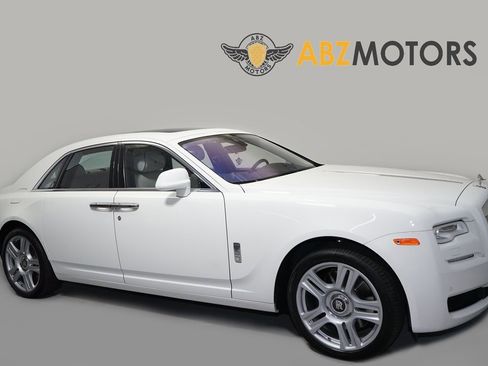 Used 2016 Rolls-Royce Ghost image 1