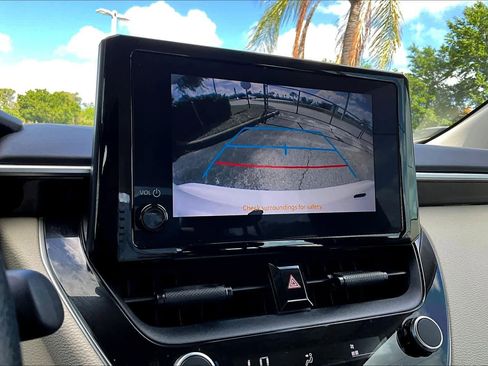 Used 2023 Toyota Corolla LE FWD image 25