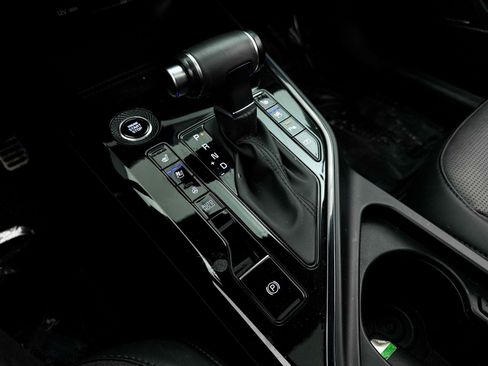 Certified 2024 Kia Niro SX Touring image 25