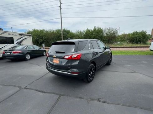 Used 2019 Chevrolet Equinox LT FWD image 8