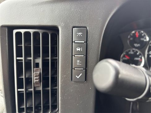 Used 2012 Chevrolet Express 3500 image 14