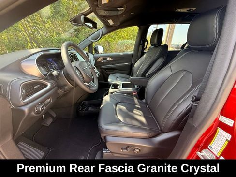 New 2026 Chrysler Pacifica Select FWD image 9