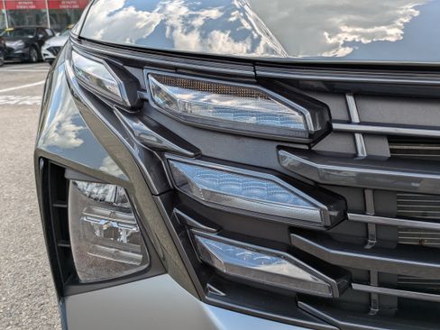 Certified 2025 Hyundai Tucson SEL FWD image 9