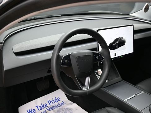 Used 2024 Tesla Model 3 Standard Range image 17