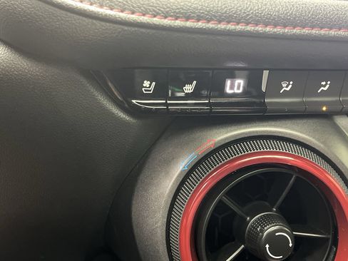 Used 2019 Chevrolet Blazer RS AWD/4WD image 29