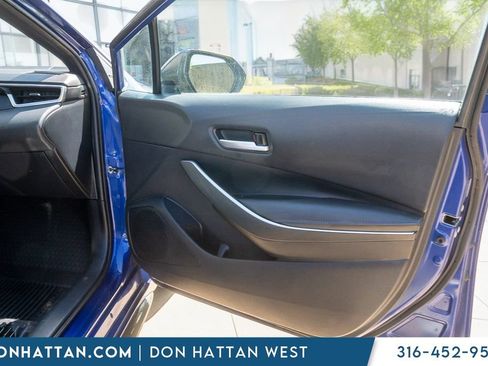 Used 2022 Toyota Corolla SE image 25