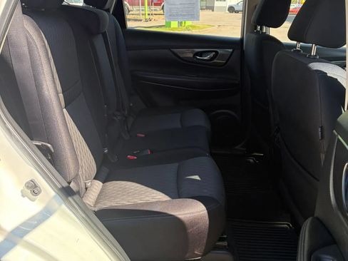 Used 2017 Nissan Rogue S AWD/4WD image 14