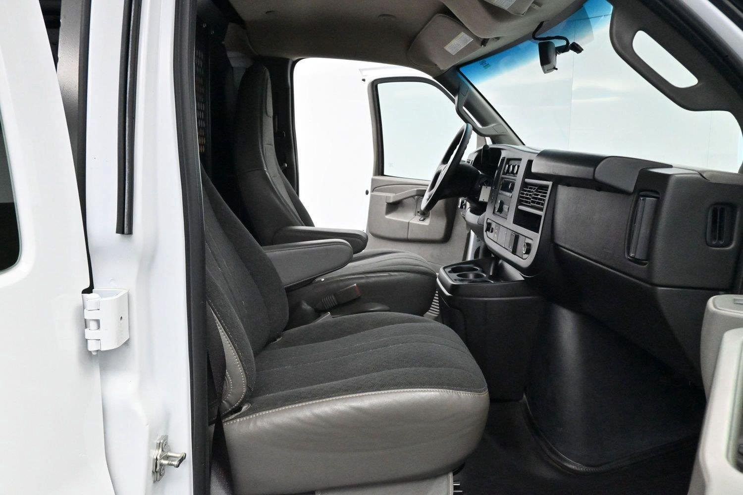 Used 2024 GMC Savana 2500 w/ Driver Convenience Package RWD image 23