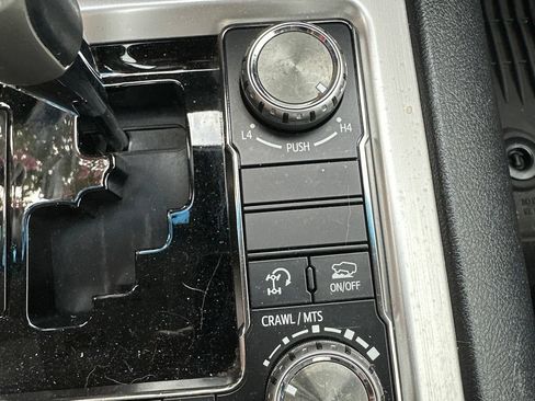 Used 2019 Toyota Land Cruiser AWD/4WD image 17