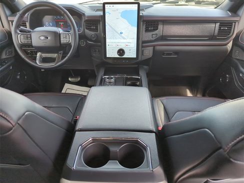 Used 2024 Ford Expedition Limited image 25