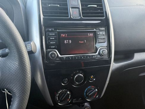 Used 2017 Nissan Versa Note SR image 18