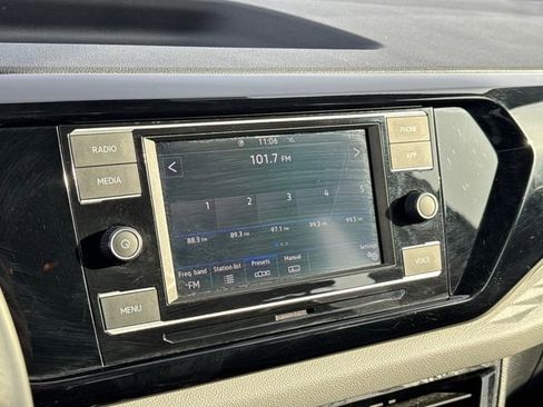 Used 2024 Volkswagen Taos S image 17