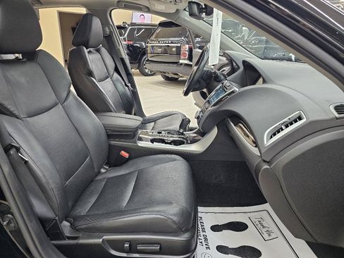 Used 2018 Acura TLX w/ Technology Package FWD image 19