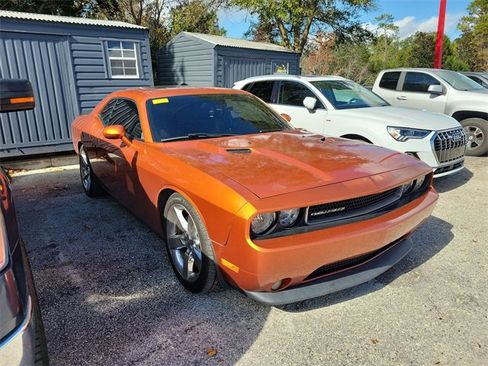 Used 2011 Dodge Challenger image 5