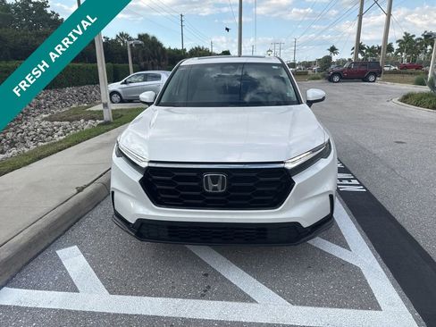 Used 2025 Honda CR-V EX image 2