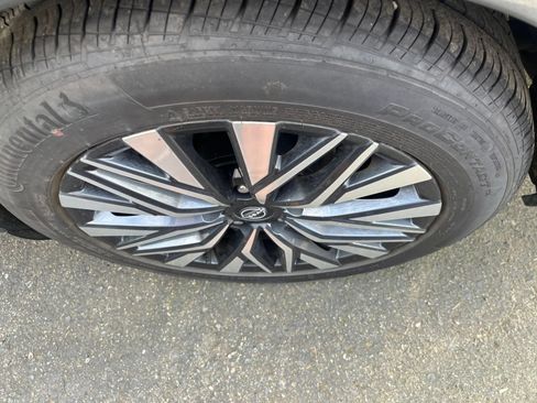 Used 2025 Nissan Altima 2.5 SV FWD image 30