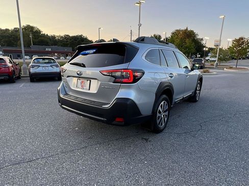 Used 2025 Subaru Outback Premium w/ Popular Package #1A image 4