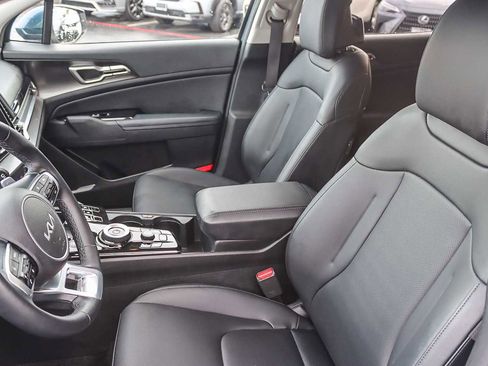 Used 2023 Kia Sportage EX image 15