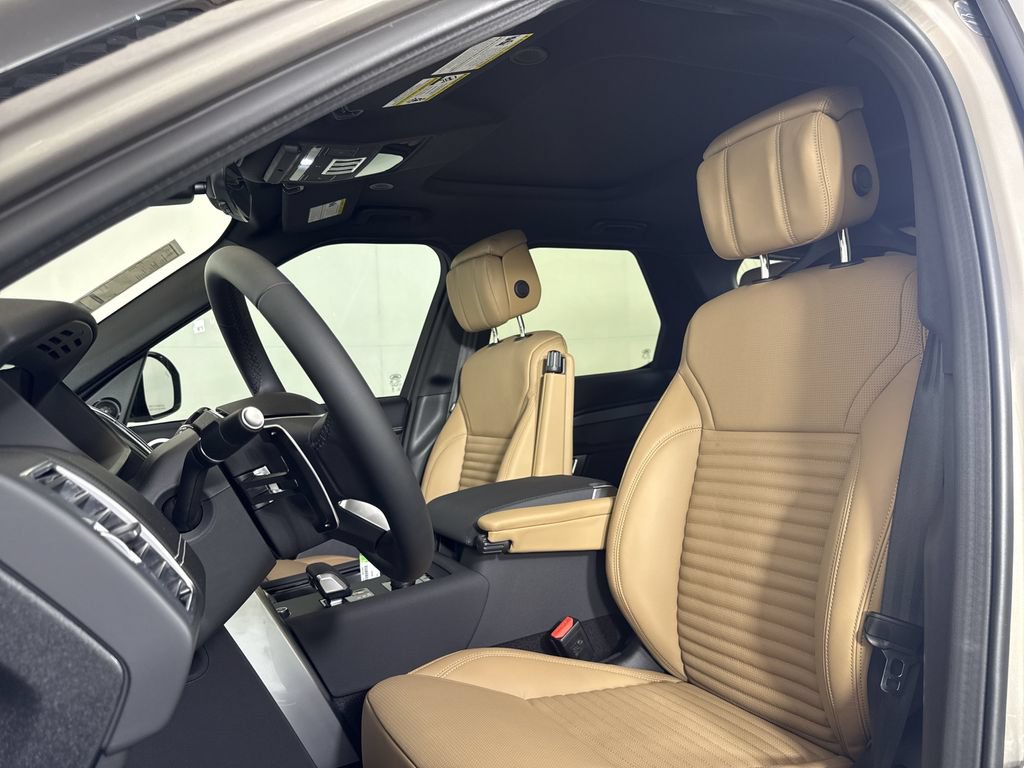 New 2026 Land Rover Discovery Dynamic SE AWD/4WD image 5