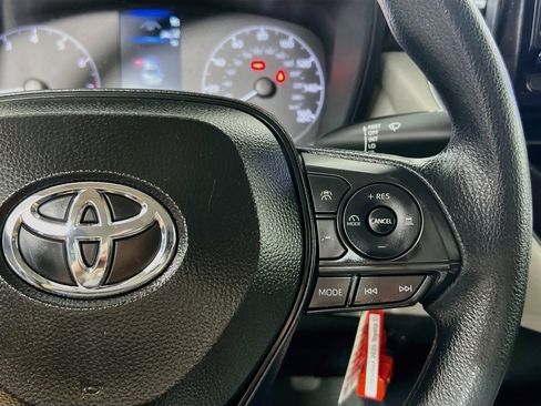 Used 2025 Toyota Corolla LE FWD image 19