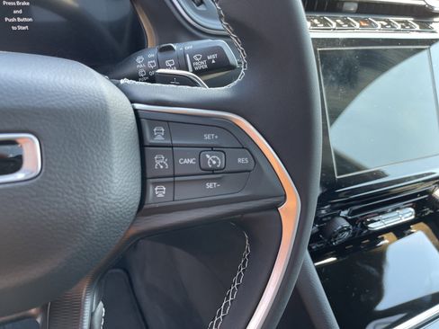 New 2025 Jeep Grand Cherokee Laredo X image 20