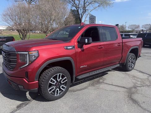 Used 2024 GMC Sierra 1500 AT4 w/ Technology Package image 2