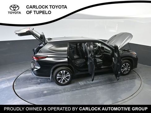 Used 2024 Toyota Highlander XLE image 53