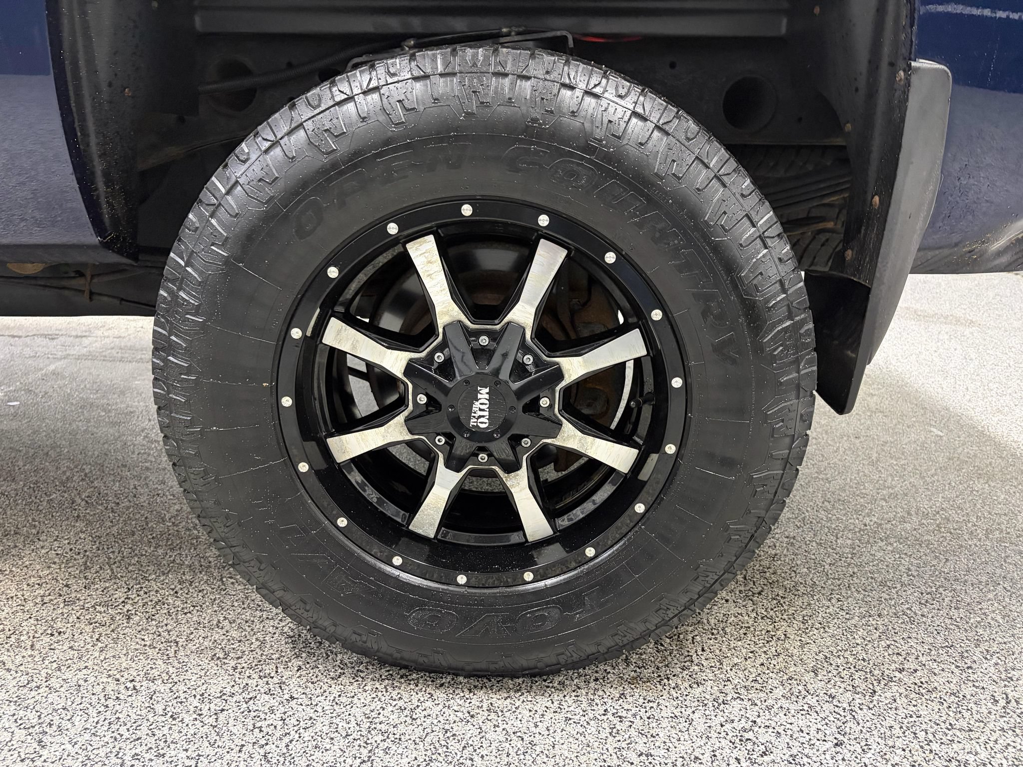 Used 2011 Chevrolet Silverado 2500 LTZ w/ LTZ Plus Package AWD/4WD image 9