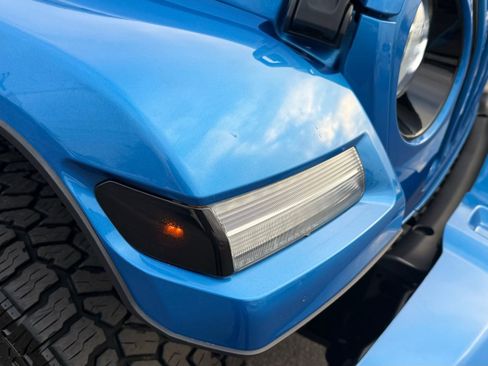 Used 2022 Jeep Wrangler Unlimited Sahara image 42