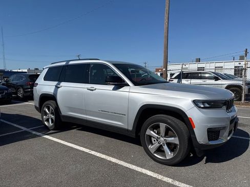 Used 2021 Jeep Grand Cherokee L Limited w/ Trailer Tow Group (B) AWD/4WD image 6