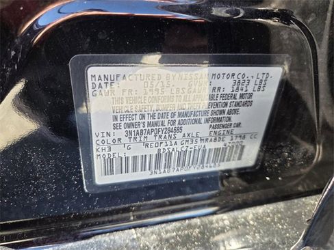 Used 2015 Nissan Sentra S image 18