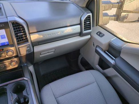 Used 2022 Ford F250 XLT w/ XLT Premium Package AWD/4WD image 17
