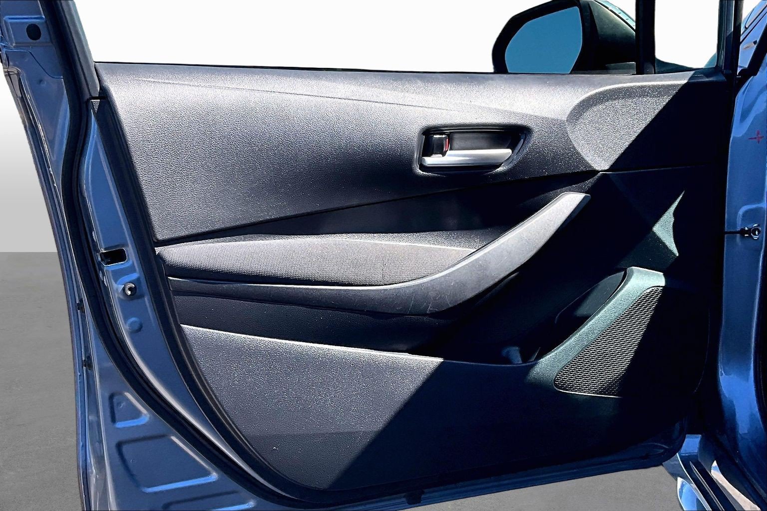 Used 2021 Toyota Corolla LE FWD image 9