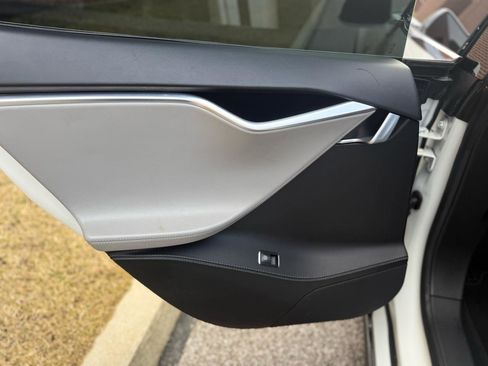Used 2016 Tesla Model S 85D image 45