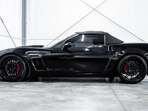 Used 2005 Chevrolet Corvette Convertible w/ Preferred Equipment Group image 3